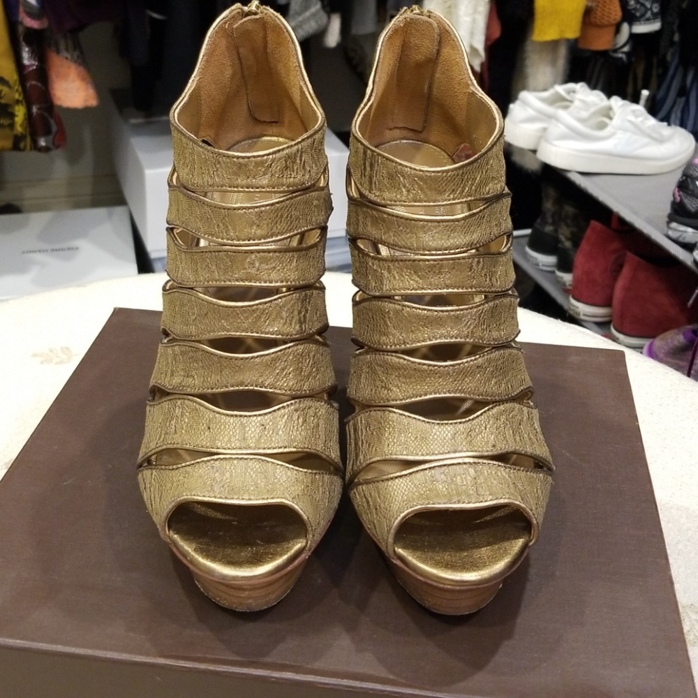 *SOLD** Elie Tahari Double Platform Booties